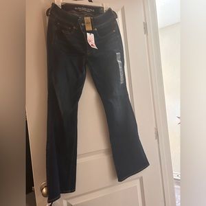 Brand new mid rise American Eagle kick boot jeans stretch